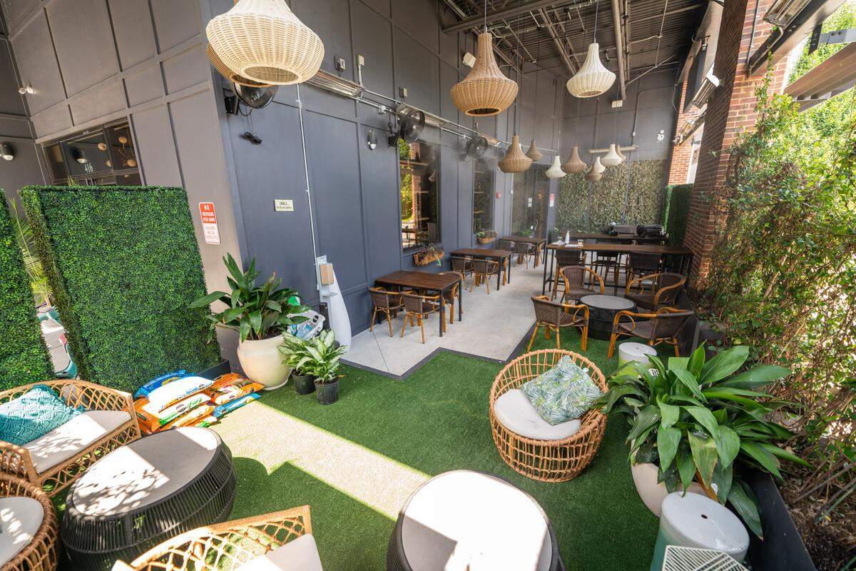 The outdoor seating at MaBí Cocina Tropical.