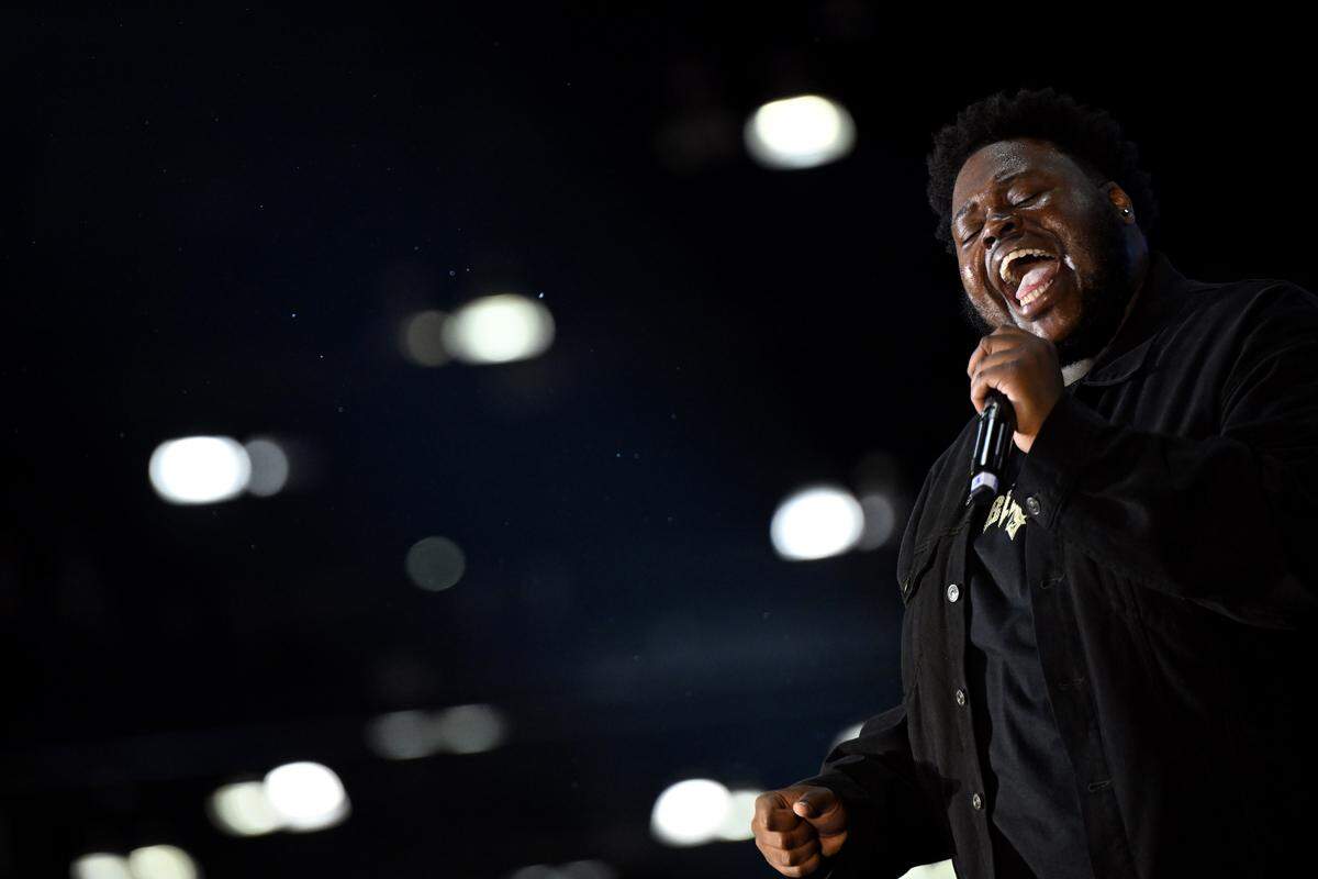 LOS ANGELES, CALIFORNIA - JUNE 08: Melvin Crispell III performs onstage at 106 & Park "Reunion" during the BET Experience Fan Fest at Los Angeles Convention Center on June 08, 2025 in Los Angeles, California. (Photo by Paras Griffin/Getty Images for BET)