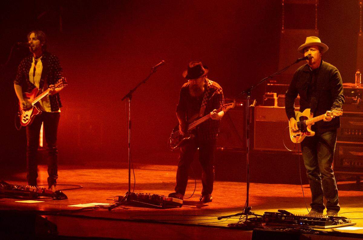 Jason Isbell and The 400 Unit perform at Ovens Auditorium on Friday night.
