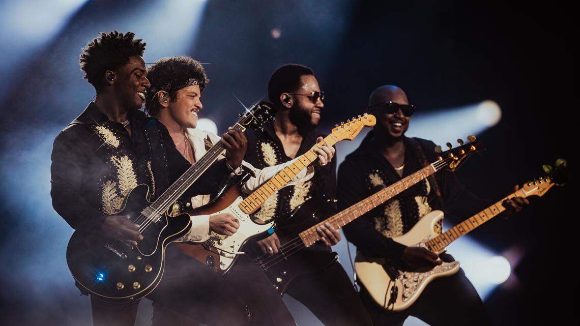 Review: Bruno Mars was magnificent in Charlotte. Then he overstayed by one song.