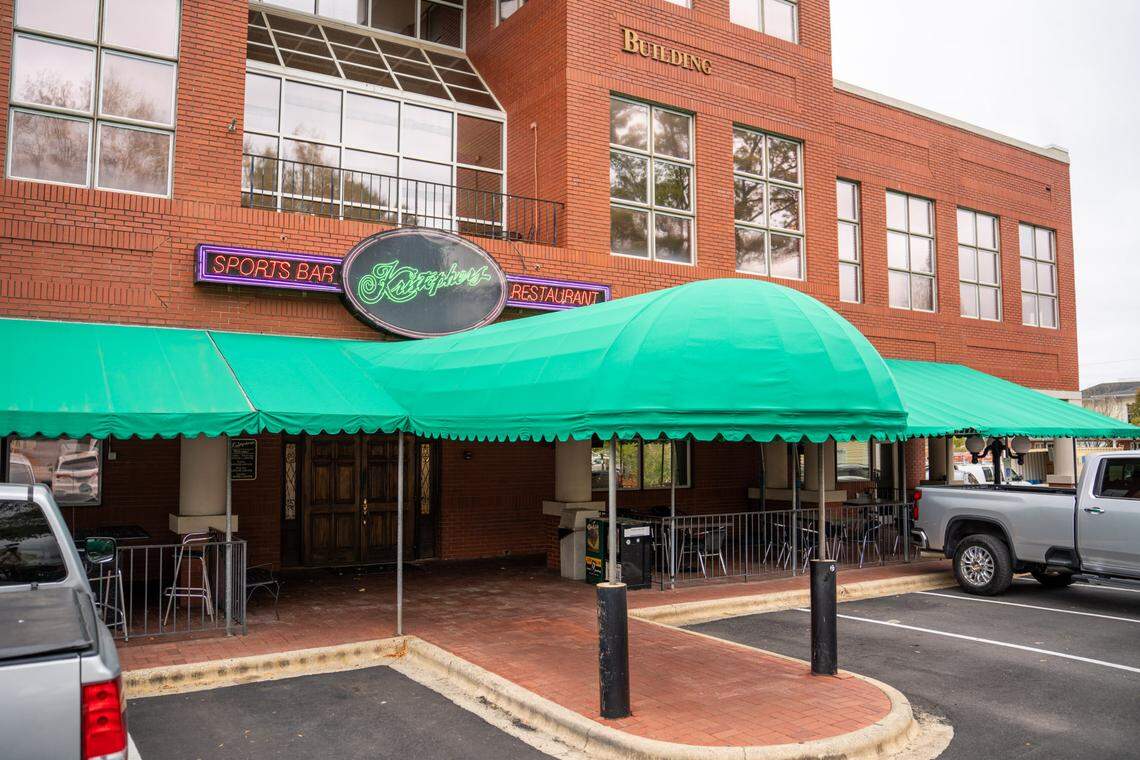 The Nachos Grande at Kristopher’s has tortilla chips topped with chili, cheddar, lettuce, tomato, jalapenos and black olives.