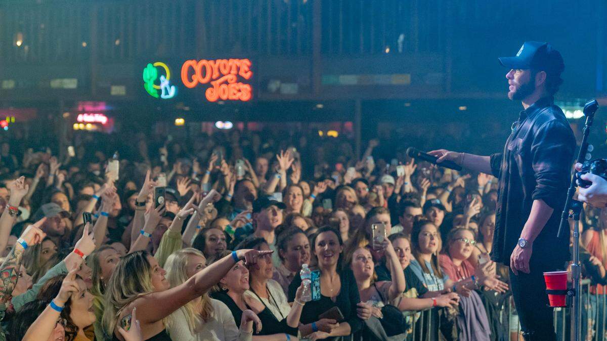 Country music singer Chris Lane performs at Coyote Joe’s nightclub in Charlotte in January.