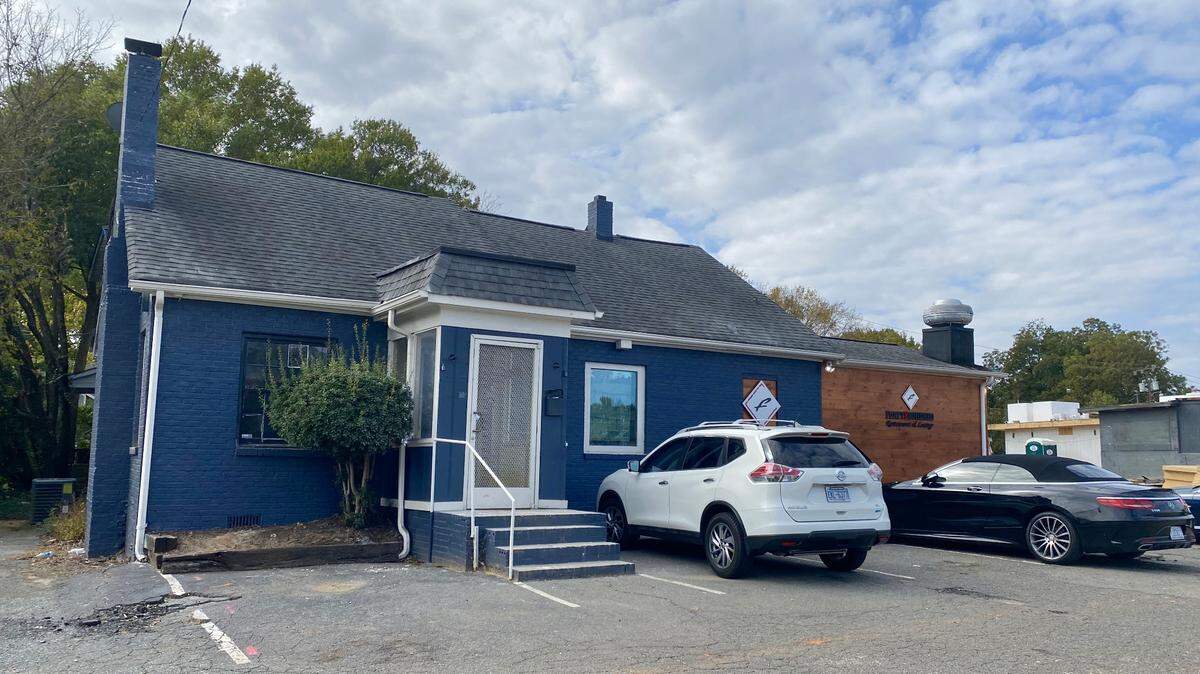 Forty 8 Hundred, a new restaurant in Oakhurst, opens soon.