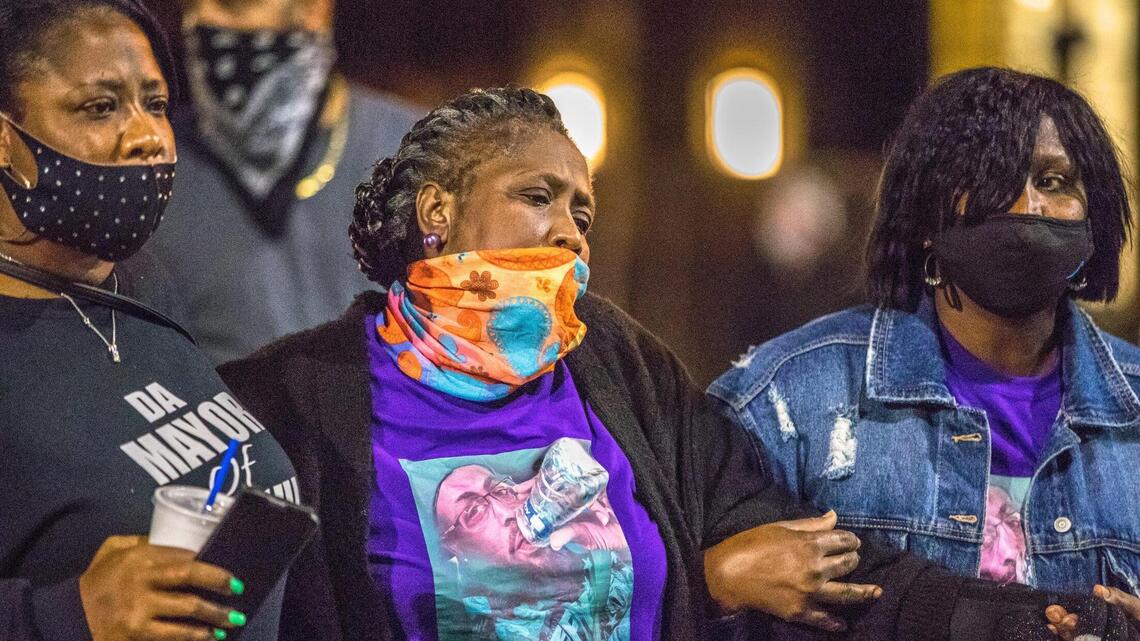 ‘The world needs to see what happened,’ sister of Harold Easter says about police video