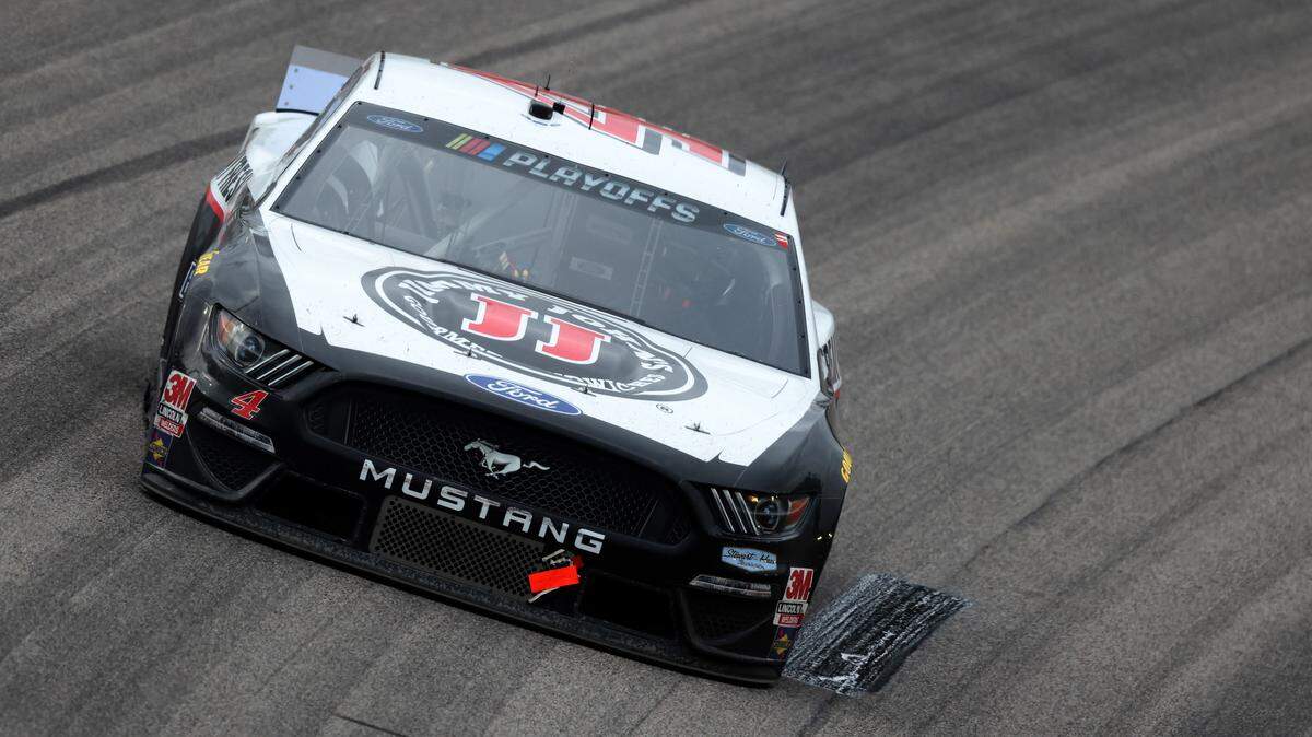 Kevin Harvick, driver of the #4 Jimmy John’s Ford, races during the NASCAR Cup Series Hollywood Casino 400 at Kansas Speedway on October 18, 2020.