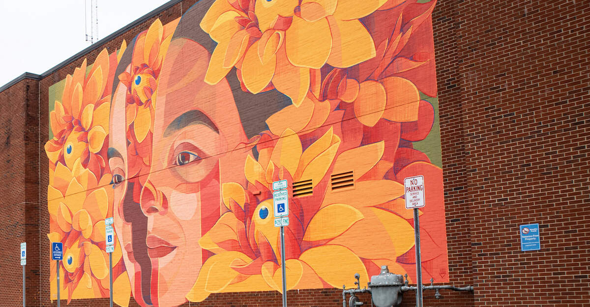 Mural by Gleo of Colombia.