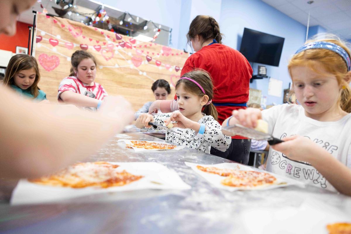 From homemade pizza and pasta to cupcakes and soft pretzels, there’s a wide variety of food that campers get to make from scratch during the weekly sessions.