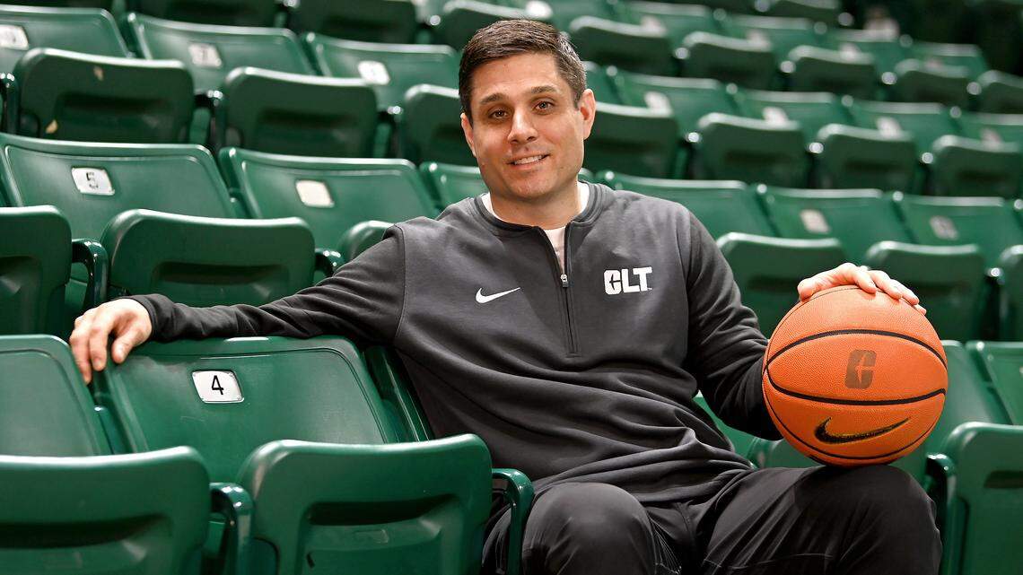 Inside the mind of Wes Miller, the Charlotte 49ers’ new basketball coach