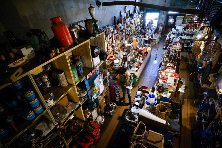 Davis General Store owner, ‘Mayor of Croft’ dies at 79 | Charlotte Observer