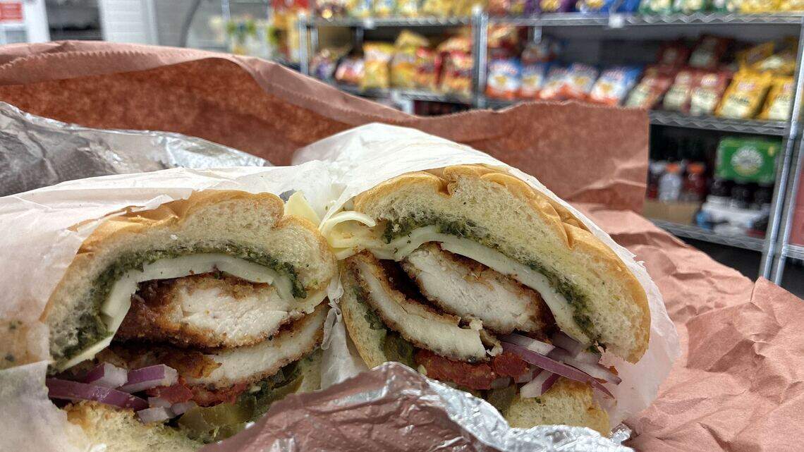 I tried a New York deli in Dilworth Crossing. What I got for $25.