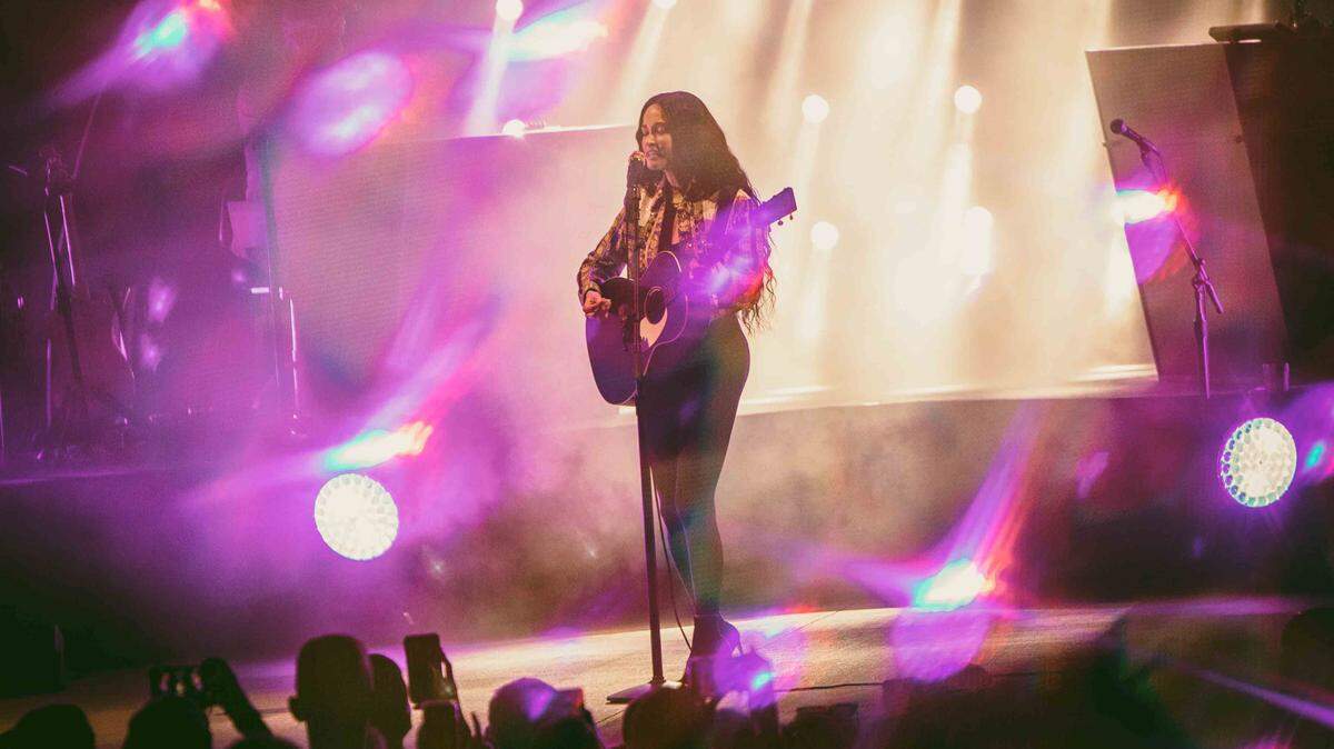 Kacey Musgraves performed many of her hits at the Charlotte Metro Credit Union Amphitheatre Thursday. 