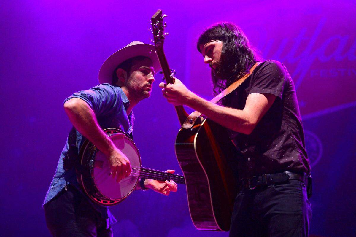 Scott and Seth Avett perform during The Avett Brothers’ concert at PNC Music Pavilion in Charlotte on June 21, 2018.