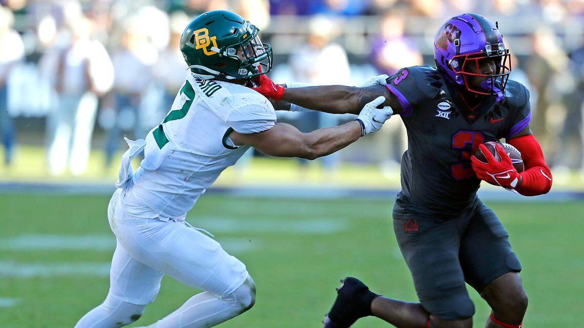 Baylor linebacker Terrel Bernard (2) could be a solid fit for the Panthers on Day 3 of the draft. Bernard played for Carolina coach Matt Rhule when he was the coach at Baylor.