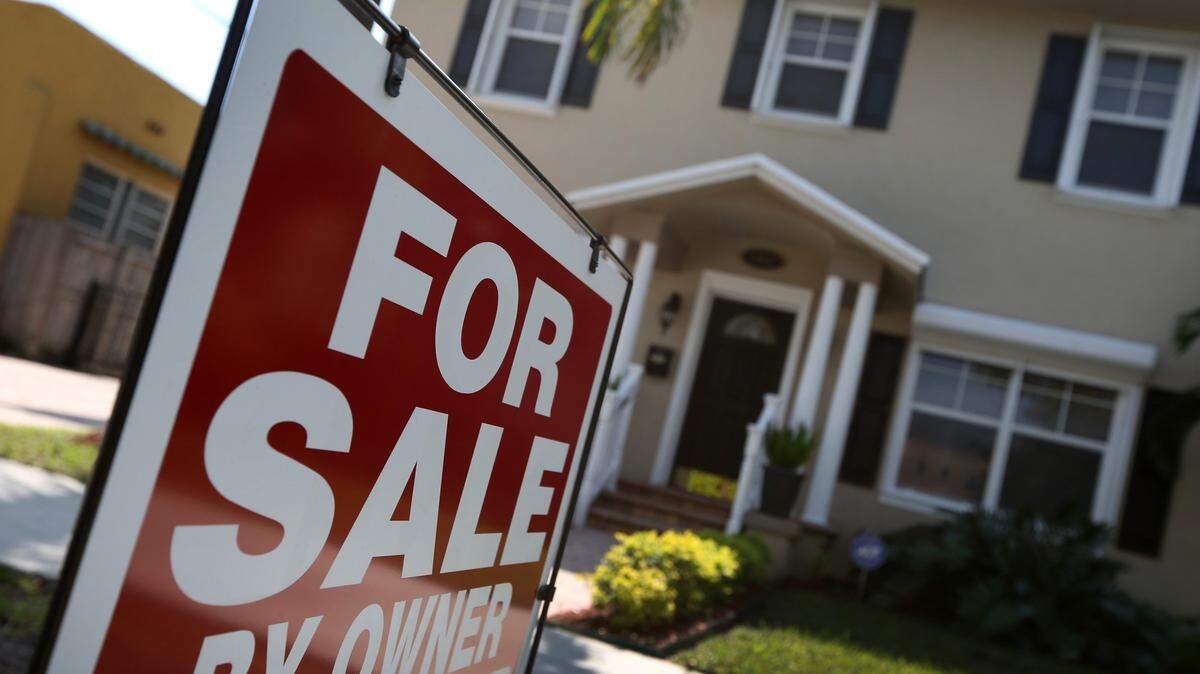 MIAMI, FL - FEBRUARY 25:  A home is seen for sale on February 25, 2014 in Miami, Florida. The Case-Shiller home price index found that house prices for 2013 posted a gain of 13.4 per cent  the biggest annual figure since 2005.  (Photo by Joe Raedle/Getty Images)