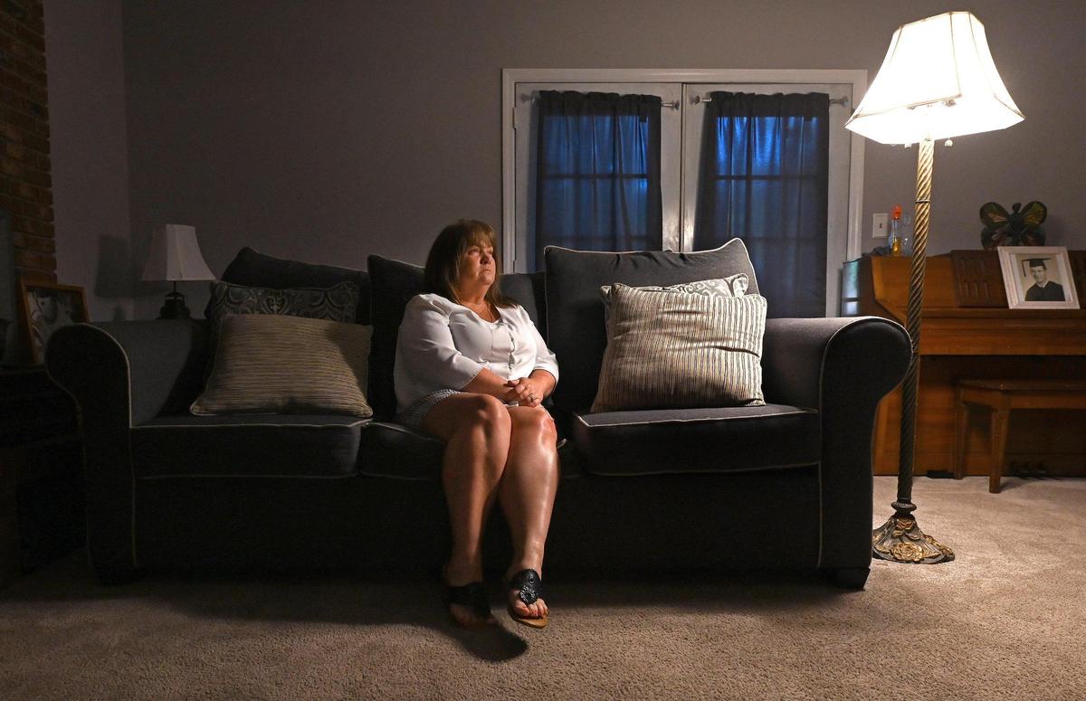 Shelley Allen, a 50-year-old woman has gone almost totally blind over the past year due to a rear and peculiar ailment that doctors think may have been brought on by her getting COVID within a week of getting a hysterectomy. Allen lives in Mint Hill, NC.