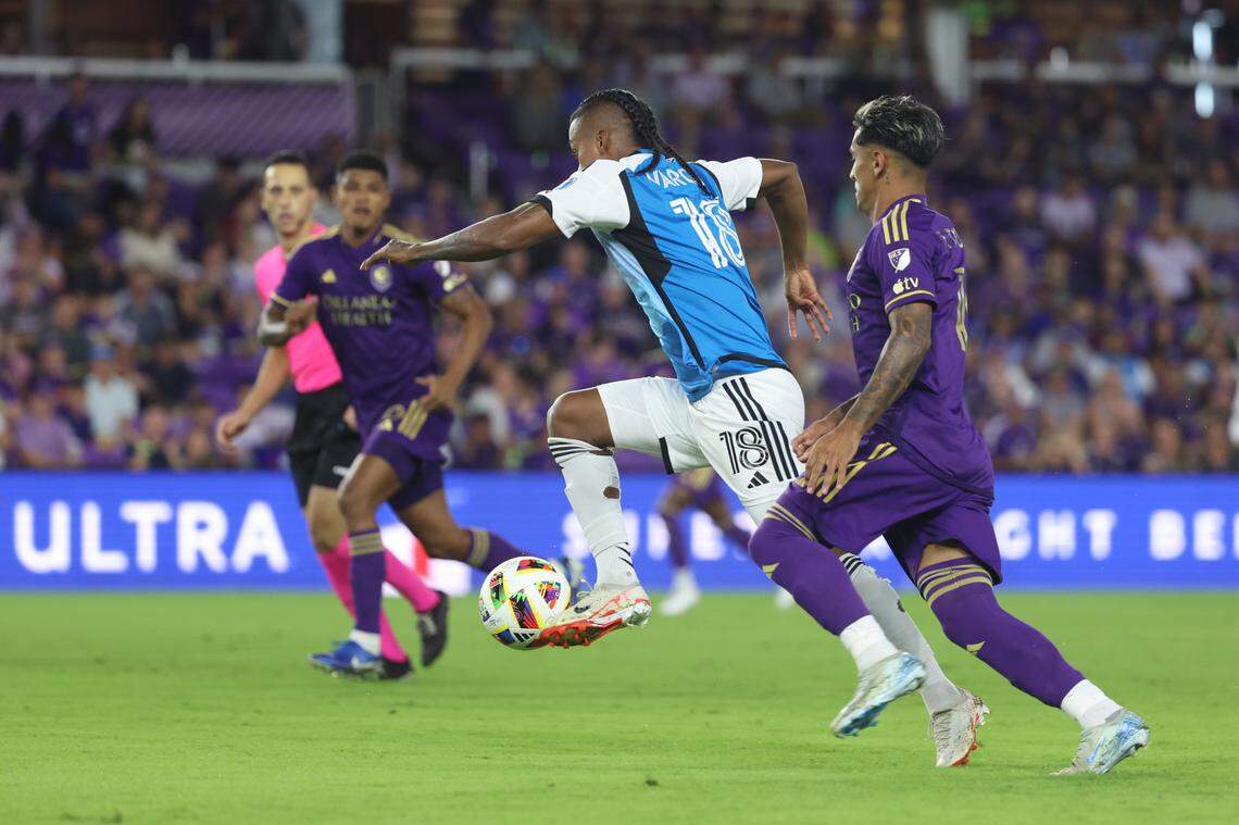 Charlotte FC forward Kerwin Vargas (18) plays the ball in the first half against the Orlando City in a 2024 MLS Cup Playoffs Round One match at Inter&Co Stadium.