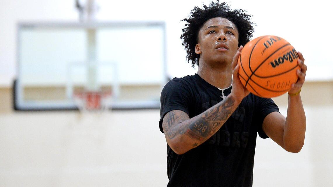Mikey Williams’ dream is to be a regular kid. That’s hard when you have NBA talent at 16