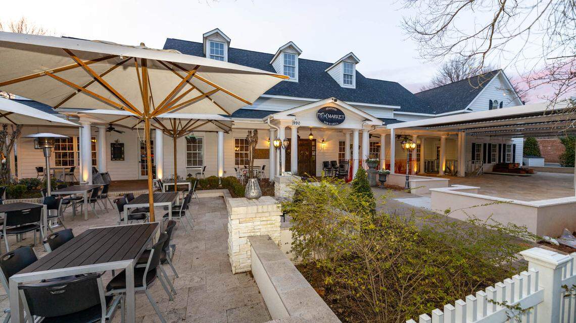 Pét Piv is located outside Fish Market Bar & Grill in Fort Mill’s Baxter Village.