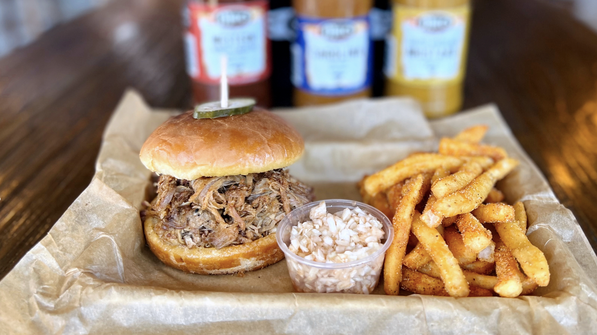 Mac’s Speed Shop is offering veterans who a free Lil’ Pig sandwich and side with the purchase of a beverage when they dine in on Veterans Day.