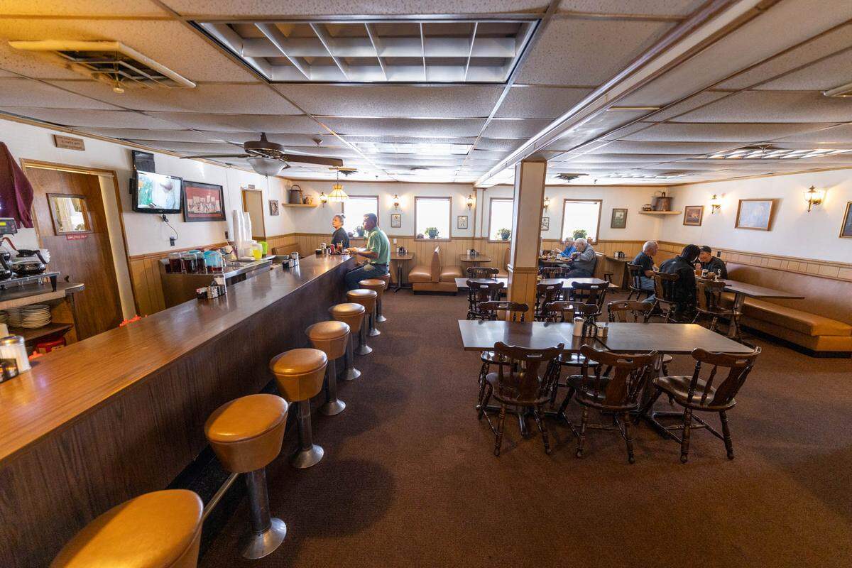 The main dining area at Kopper Kettle.