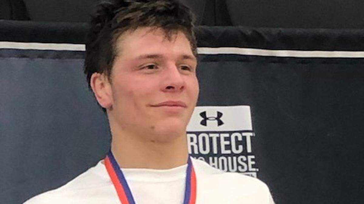 Mooresville High wrestler Isaac Shaw