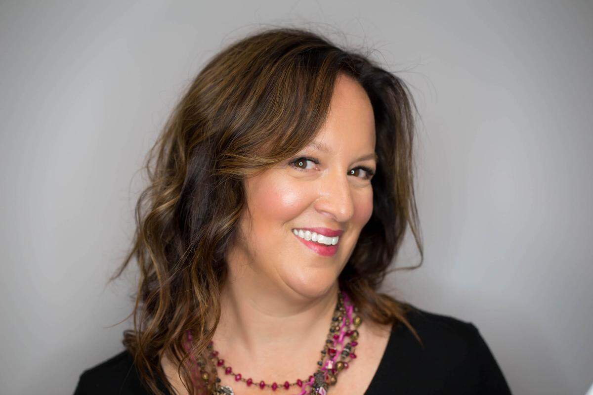 Profile Image of Allison Andrews