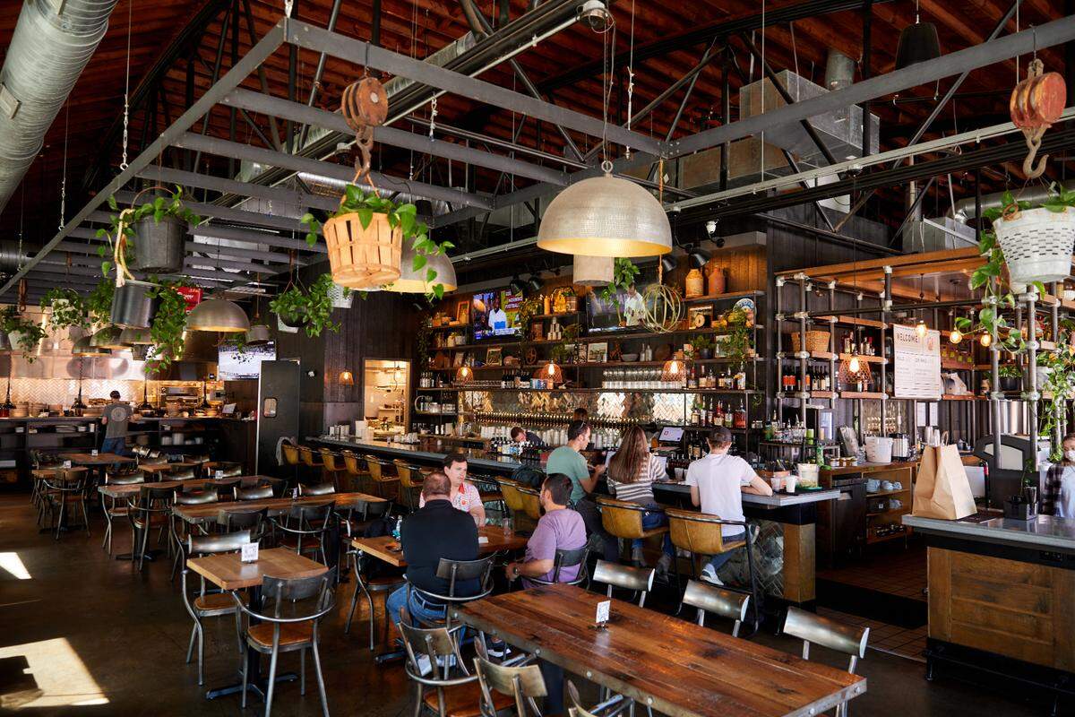 Suffolk Punch Brewing is a brewery, coffee bar, culinary cafe and taphouse located in Southside Park.