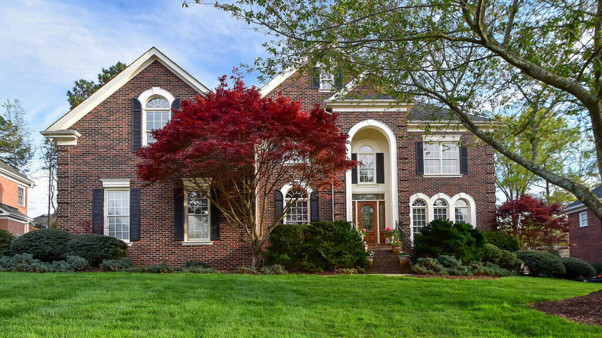 Jennifer Hanes-Schromm and Michael Schromm bought this second home in Charlotte to be near family and enjoy more moderate winters.