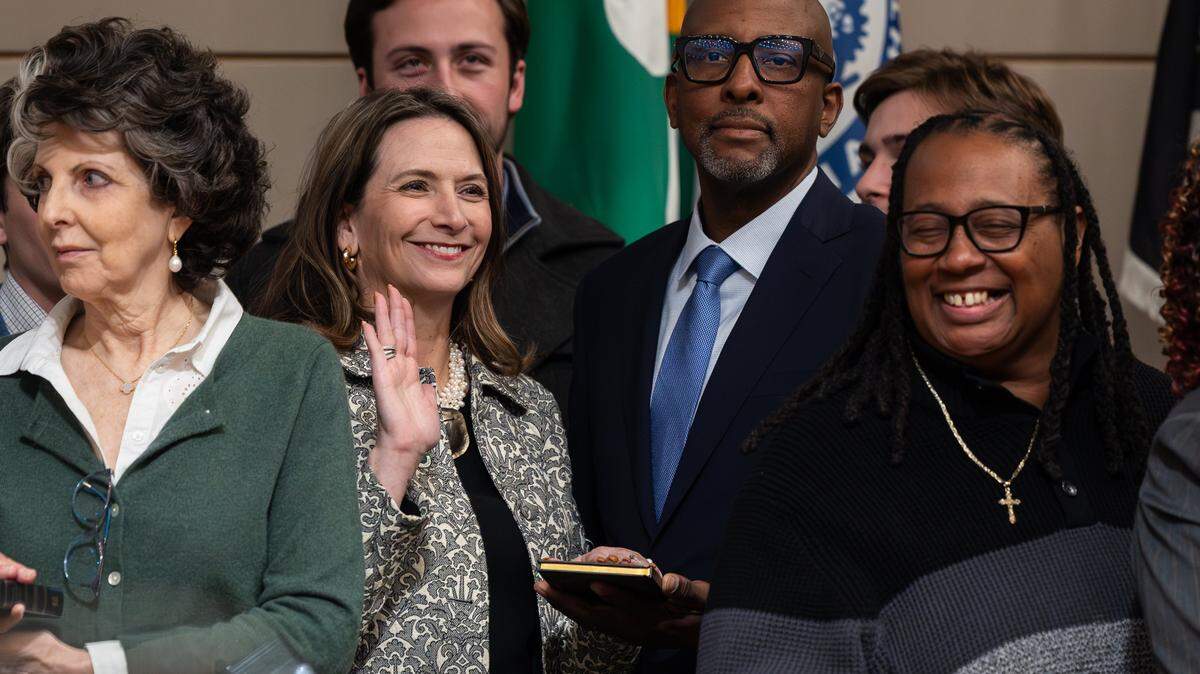Councilwoman Kimberly Owens is sworn in during the 2025 ceremony at the Charlotte-Mecklenburg Government Center on December 1.