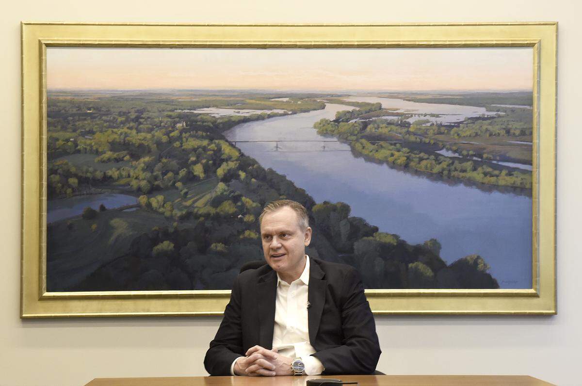 Darius Adamczyk, Honeywell CEO, said the company is pleased to have an investigation into foreign bribery schemes behind it.