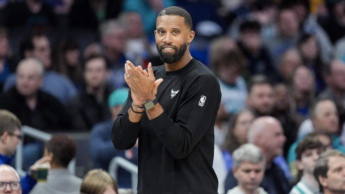 Hornets sign Charles Lee to contract extension. What it means for Charlotte