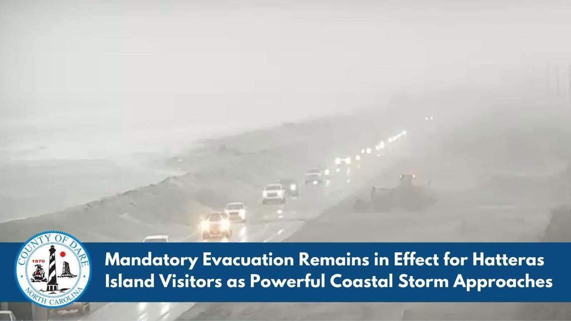 Tourists ordered to evacuate Outer Banks island or risk being trapped by storm