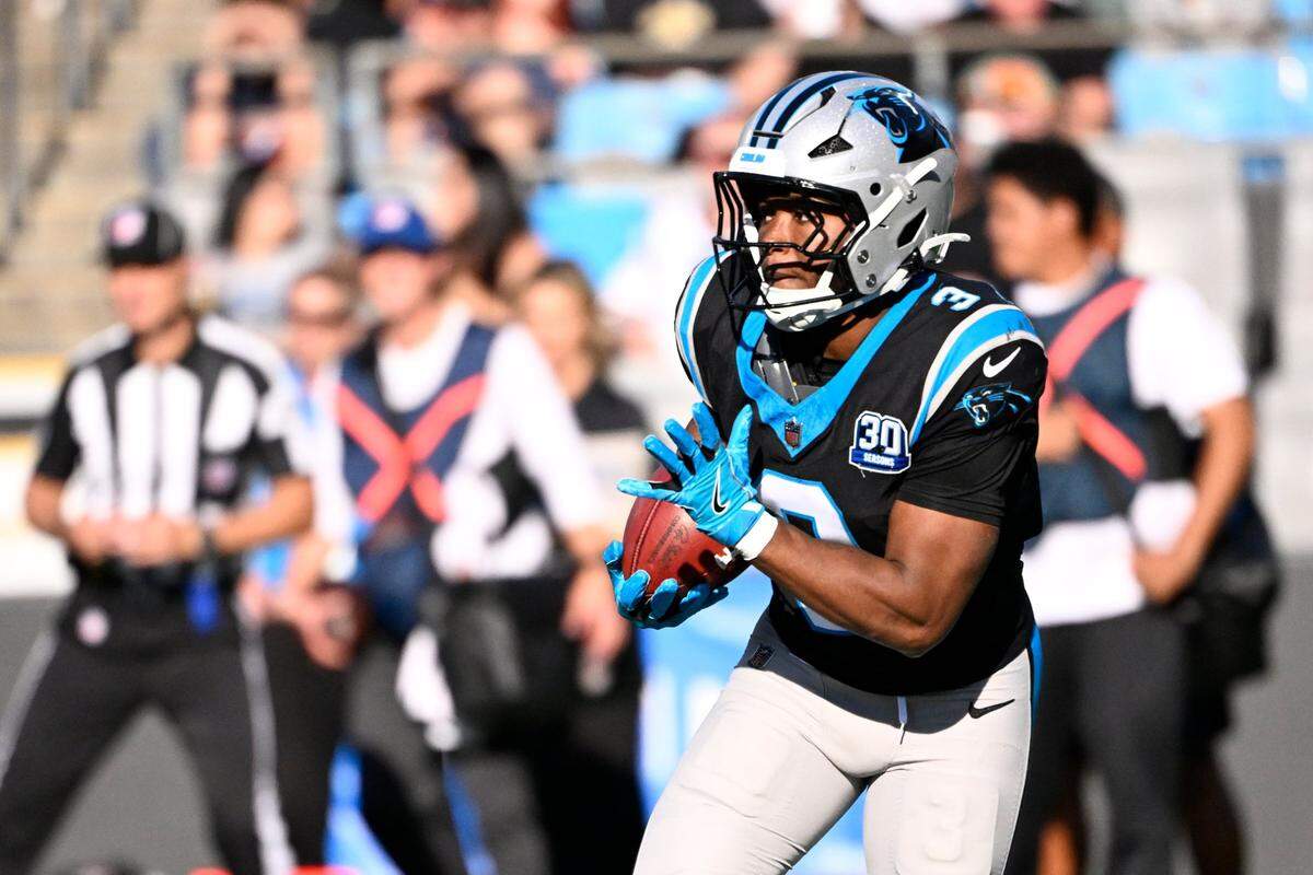 Nov 3, 2024; Charlotte, North Carolina, USA;Carolina Panthers running back Raheem Blackshear (3) returns a punt in the third qarter at Bank of America Stadium. Mandatory Credit: Bob Donnan-Imagn Images