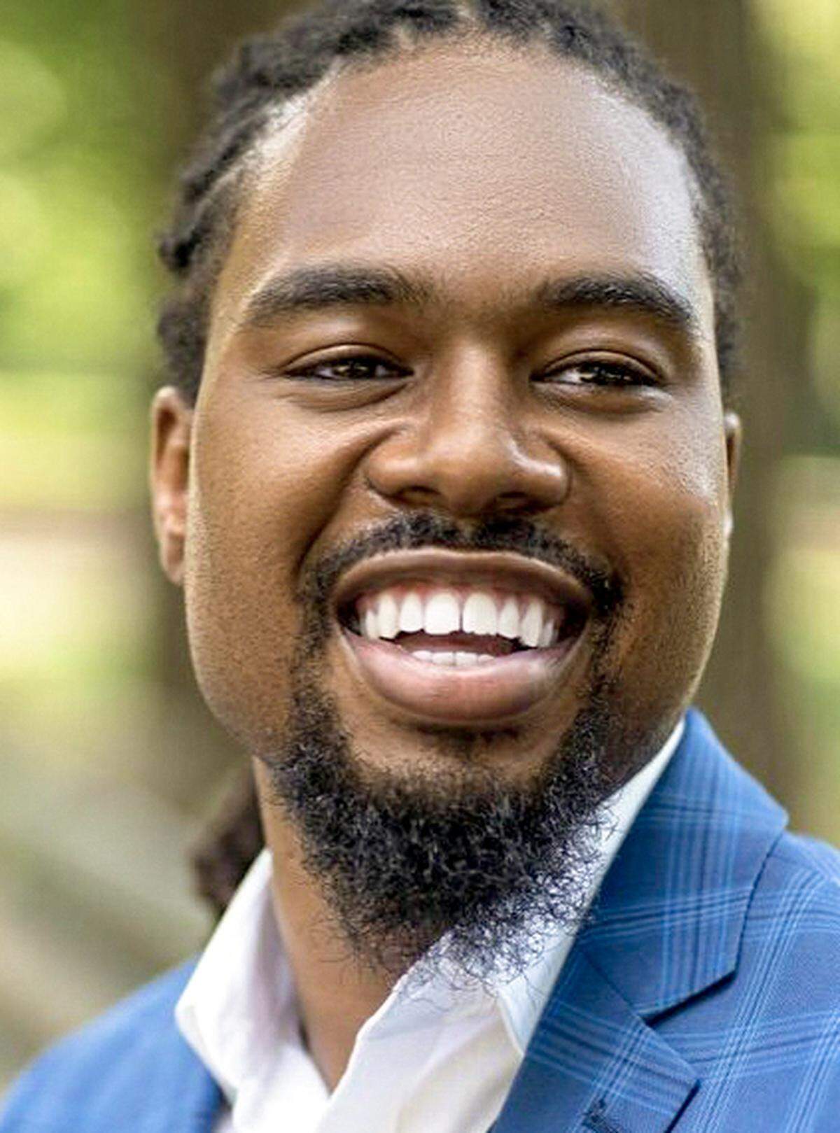 Rev. Stefan Weathers