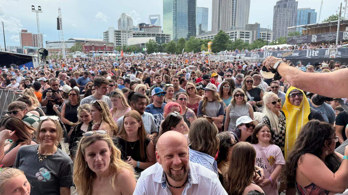 Fans started packing uptown for Lovin’ Life Music Fest Day One on Friday, May 2, right around 5 p.m.