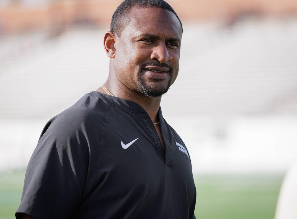 Dre’ Bly (center), an 11 year veteran of the NFL, begins his first year as the Defensive Analyst for the 49ers. Charlotte would kick off the 2024 football season with the Green & White game at Jerry Richardson Stadium Saturday April 20th, 2024.