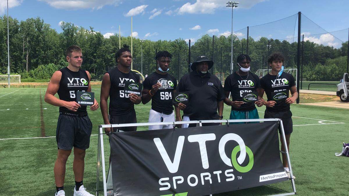 The top five linebackers at the VTO Sports Elite 100 exposure camp pose for a photo, including four-star UNC commit Raneiria Dillworth, who won MVP.   