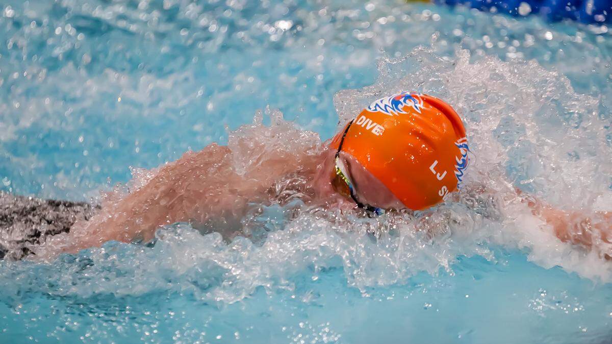 Marvin Ridge Ridge gets off To A Strong Start At The Highschool Swimming 4A Western Regional championships