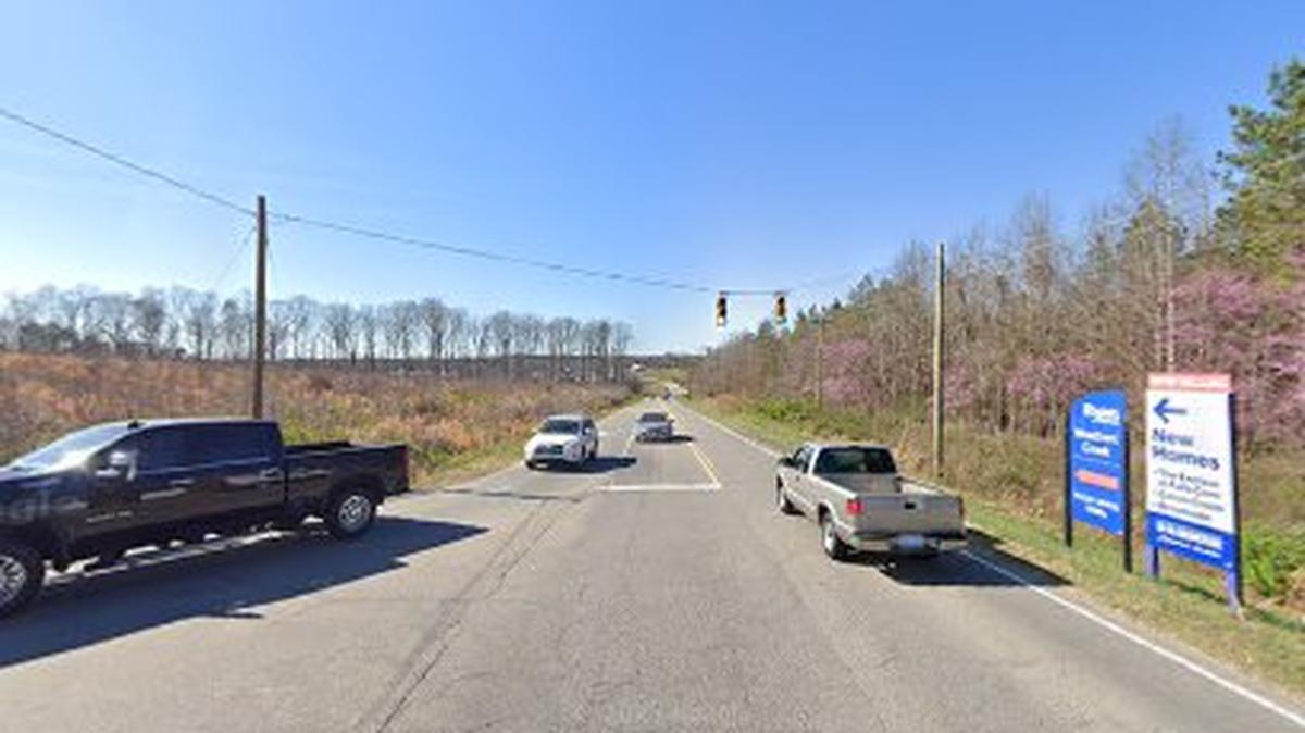Vehicles navigate the intersection of Bluefield Road and Cornelius Road in Mooresville near the site of the planned Interstate 77 Exit 38. The town will host an open house about the state DOT’s $36-million exit plan on Monday, Nov. 13, 2023.
