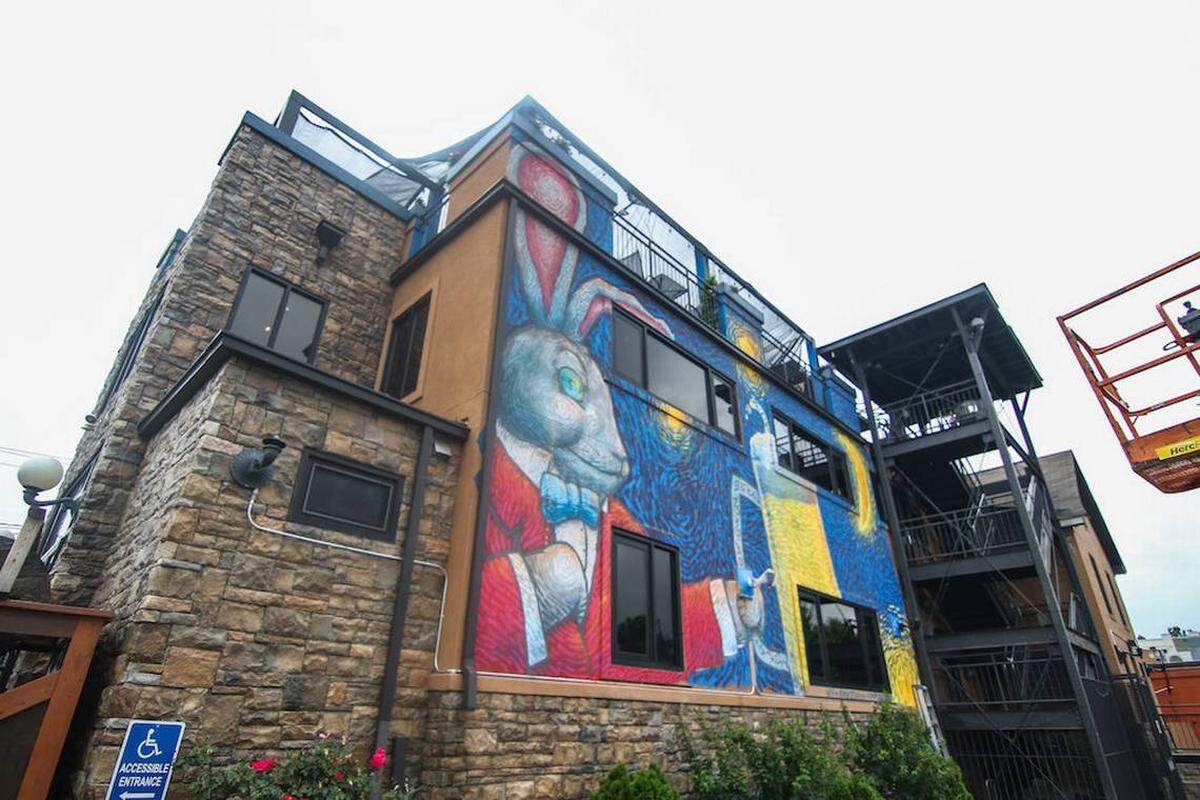 Sinacori Builders’ plans to build condos or apartments on the site of the Peculiar Rabbit restaurant was met with opposition from neighboring businesses.