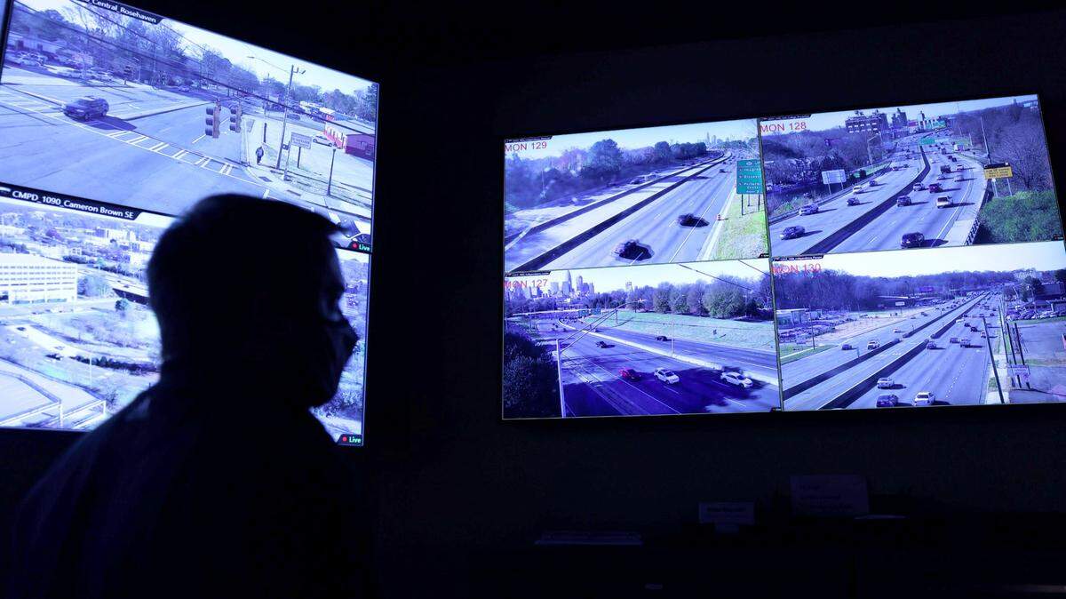 Take a look inside Charlotte Department of Transportation’s traffic nerve