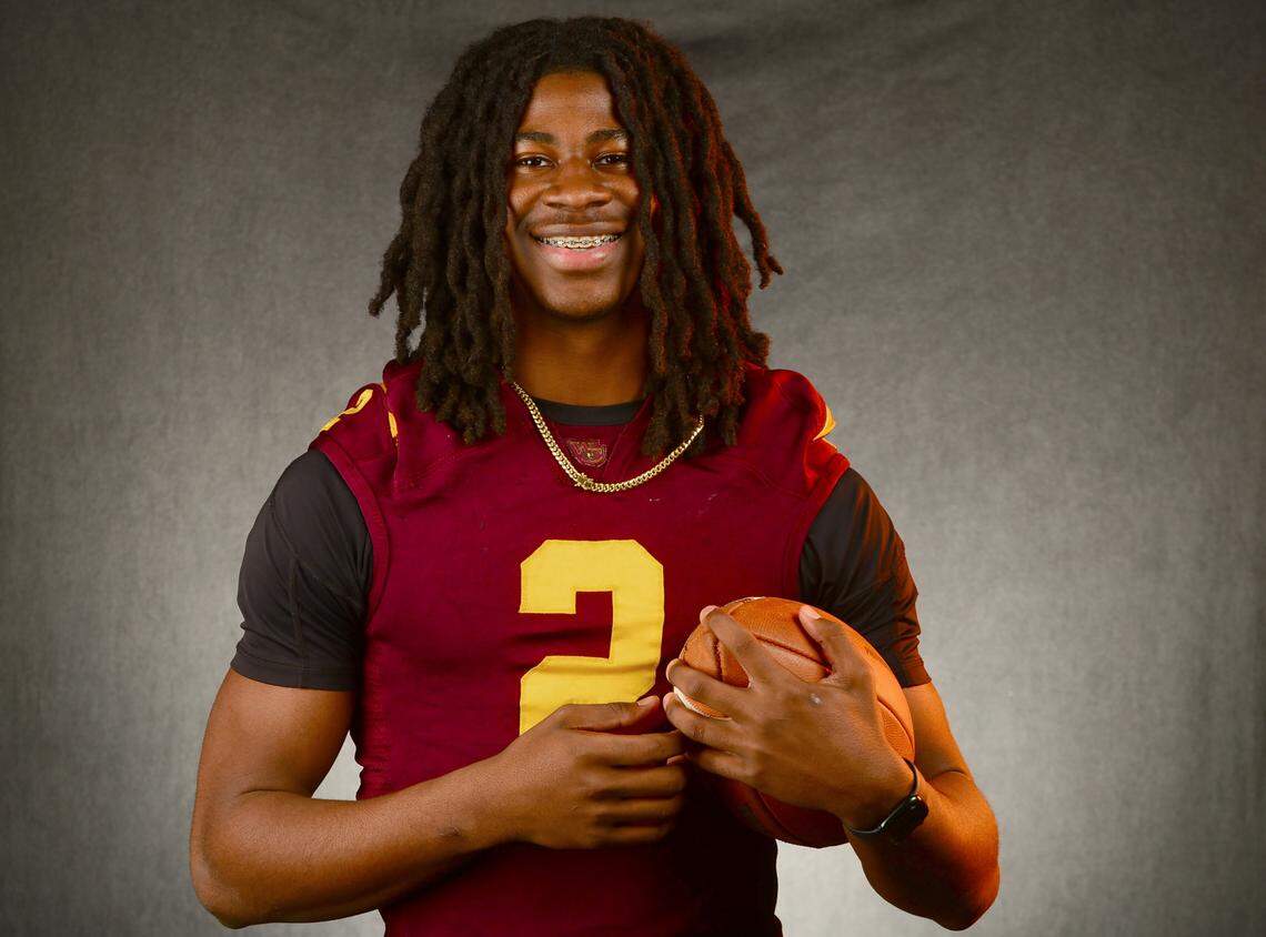 West Charlotte Lions wide receiver Donte Nicholson on Tuesday, December 9, 2025.