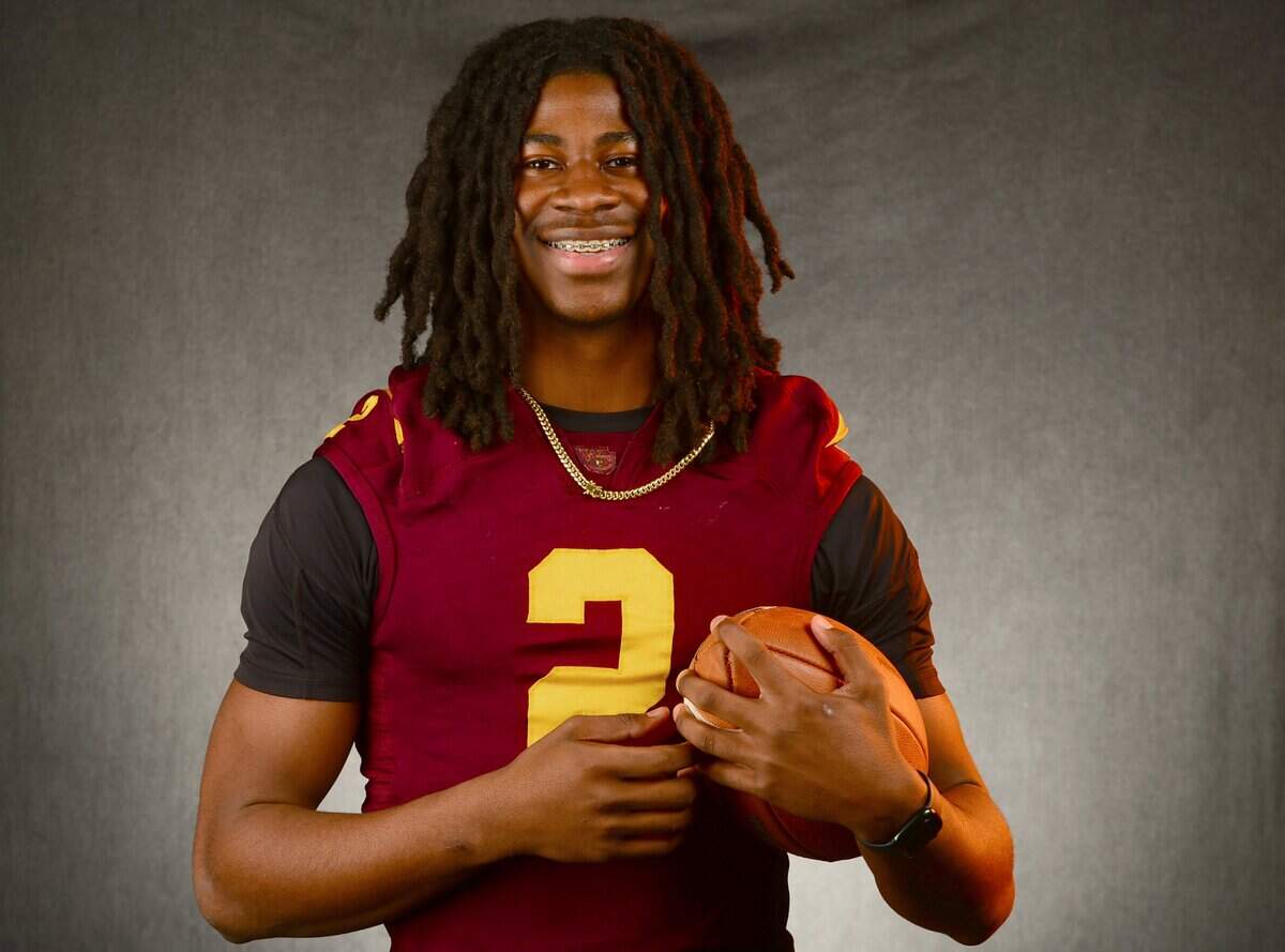 West Charlotte Lions wide receiver Donte Nicholson on Tuesday, December 9, 2025.