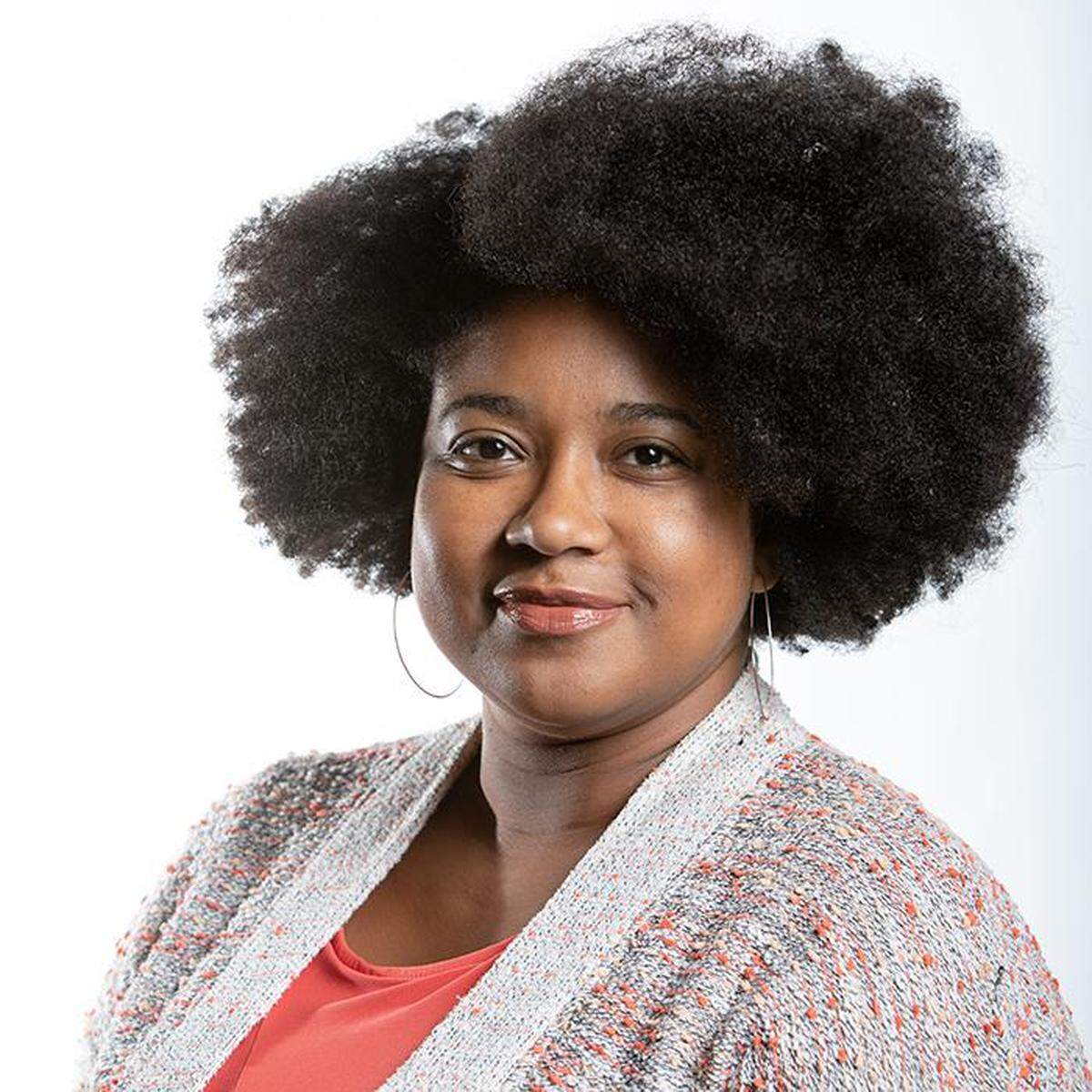 Lindsay Foster Thomas of WUNC will participate in an interactive “Podcast Shark Tank” on Oct. 26 from 6-7 p.m. to provide real-time pitch feedback to podcasters to assist with sponsorships, content and network considerations.