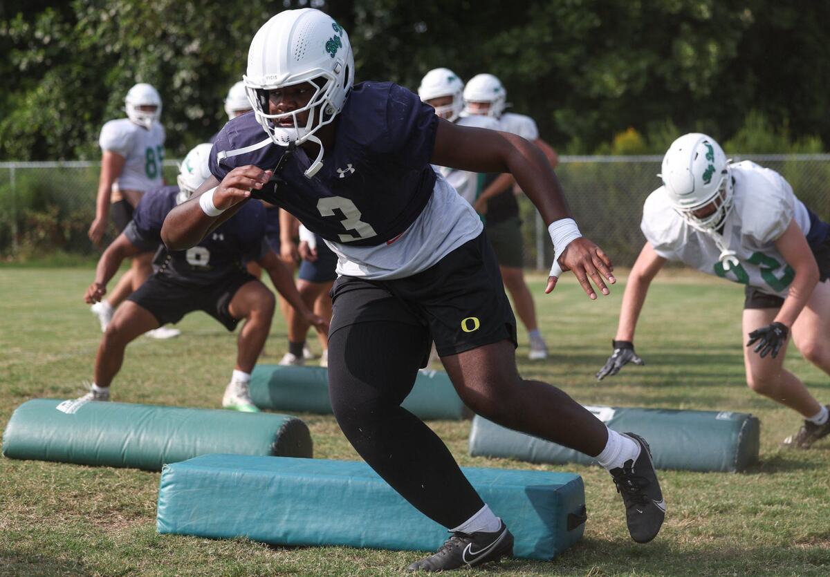 Weddington High defensive lineman Trajen Odomon runs through position drills during practice on Monday, September 9, 2024. Odom has been recruited by Ohio State and will play for their team after he graduates.