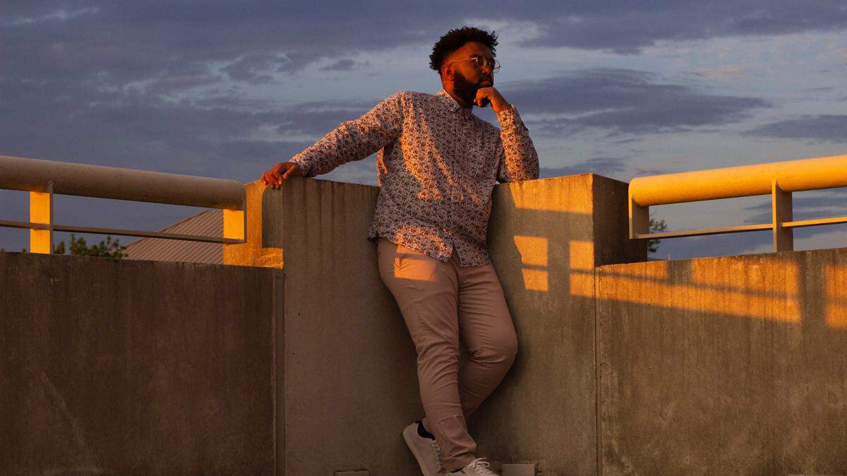 Songwriter and violinist Emanuel Wynter performs in a Queen City Streams concert at 7 p.m. Feb. 10.