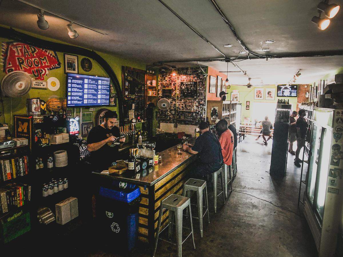 Salud Beer Shop.