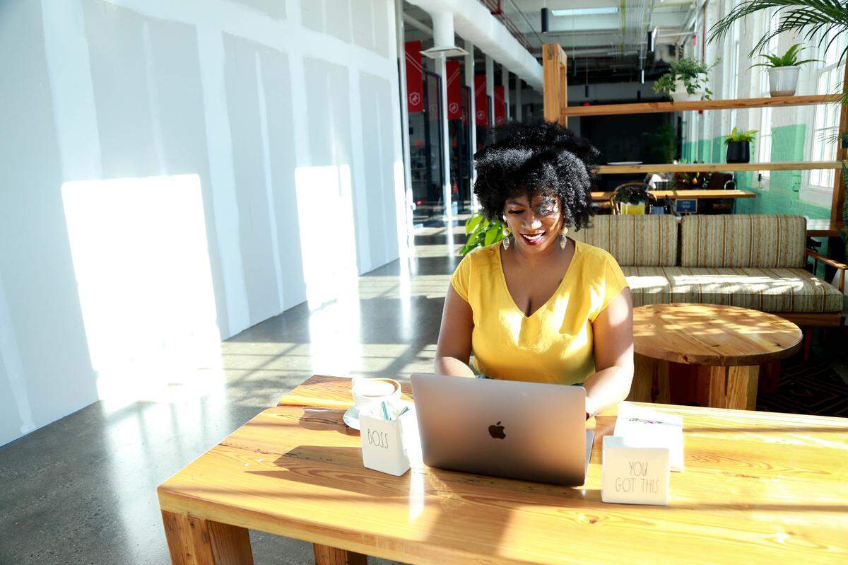 Latesha Byrd, a career coach and the owner of Byrd Career Consulting, recommends staying positive and celebrating small wins amid the coronavirus pandemic.