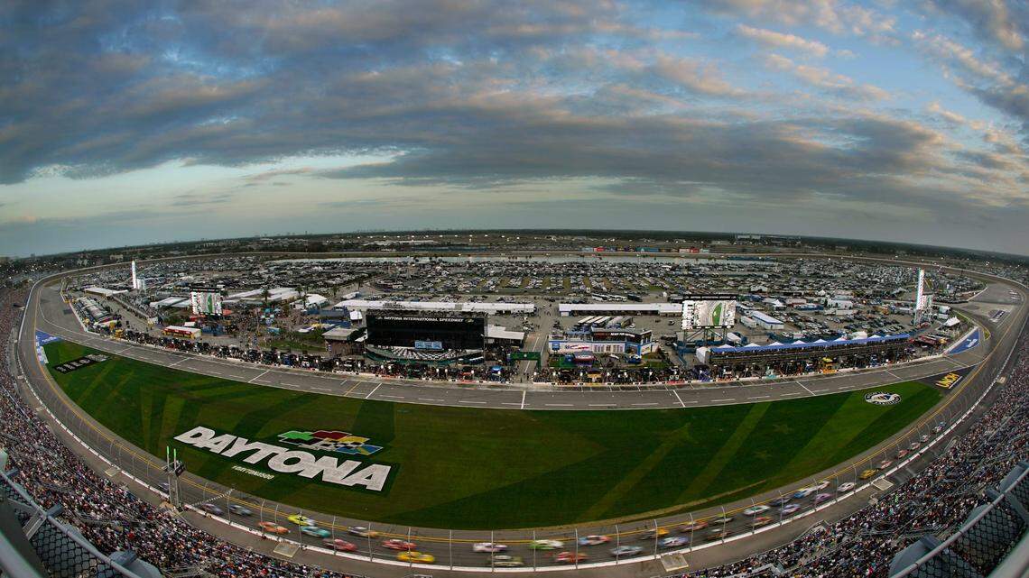 How the Daytona 500 lineup is set. Event schedule as “Great American Race” week begins