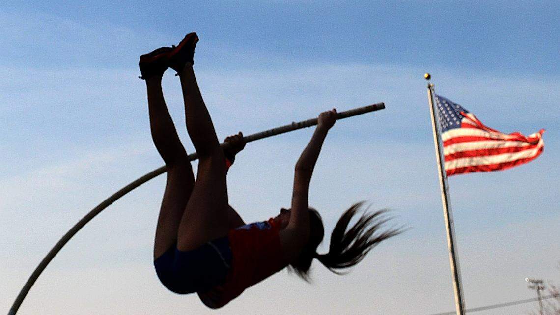 Berry’s boys win three events in Thursday’s indoor track and field finals
